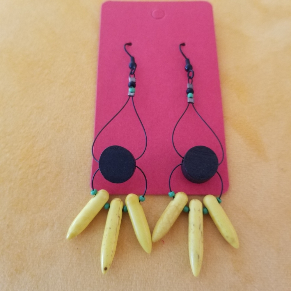 Dangle earrings